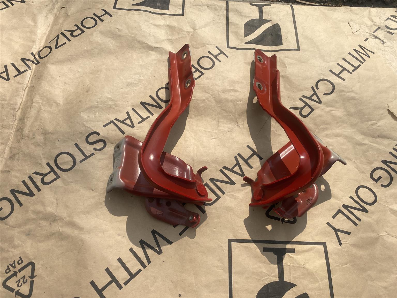 2023 SUZUKI SWIFT BONNET HINGES FOR SALE. IN PRISTINE CONDITION - Private Seller