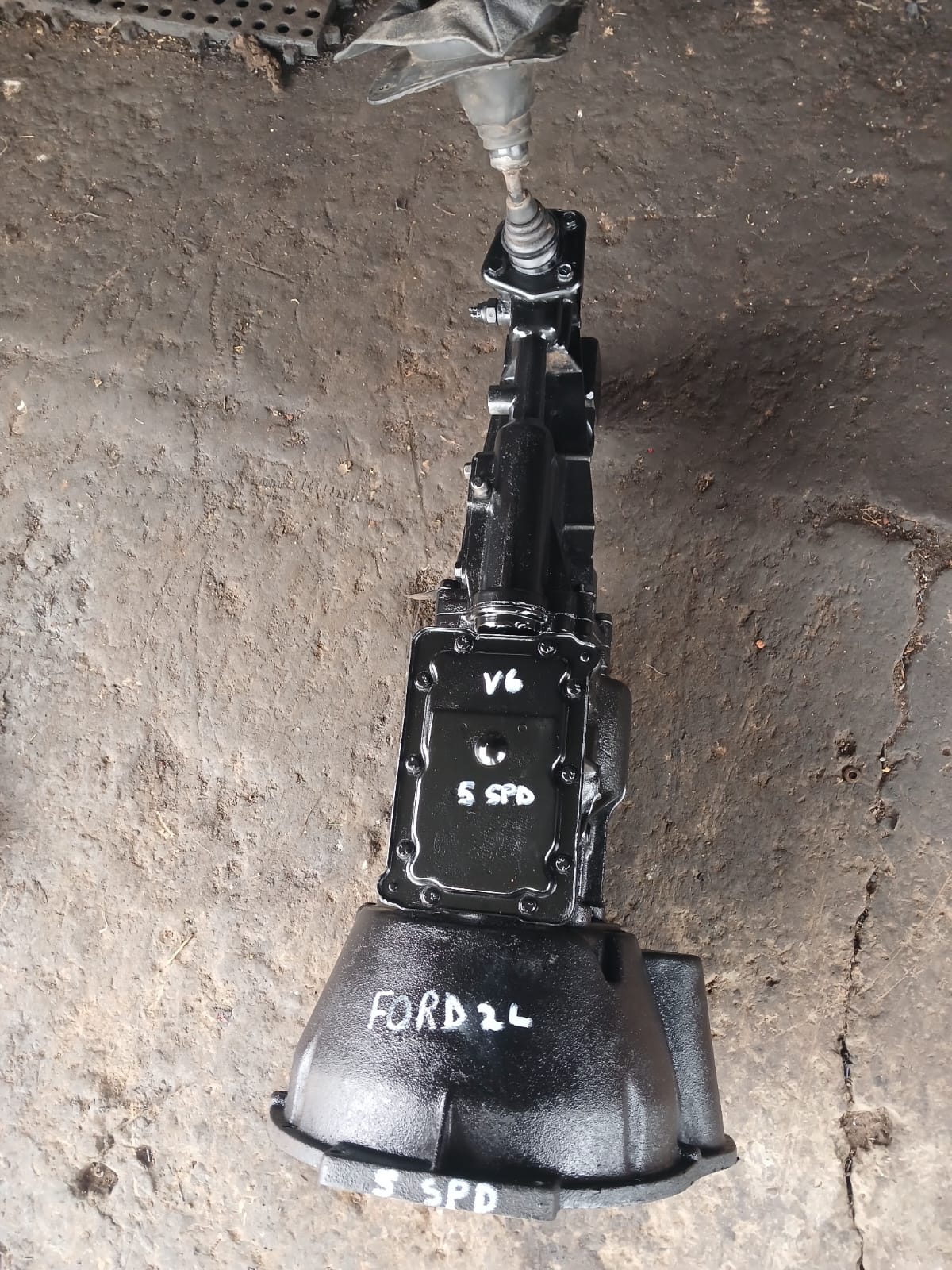 FORD V6 5 SPEED GEARBOX FOR SALE - Private Seller FORD V6 5 SPEED GEARBOX FOR SALE - Private Seller
