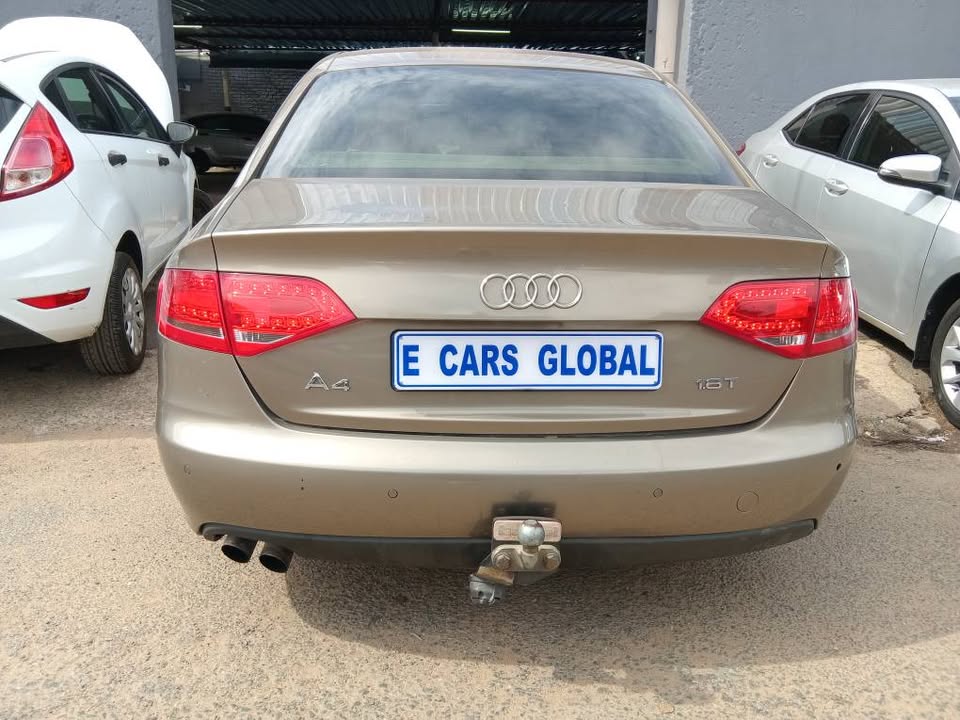 Audi  A4 2012
