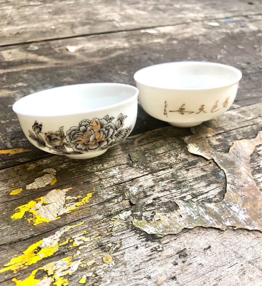 Exquisite Elegance: Set of 4 Porcelain Sake Bowls