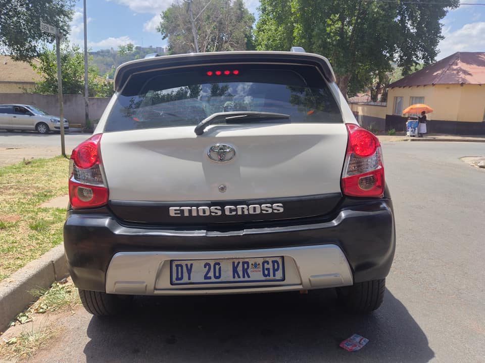 2015 Toyota etios cross 1.5