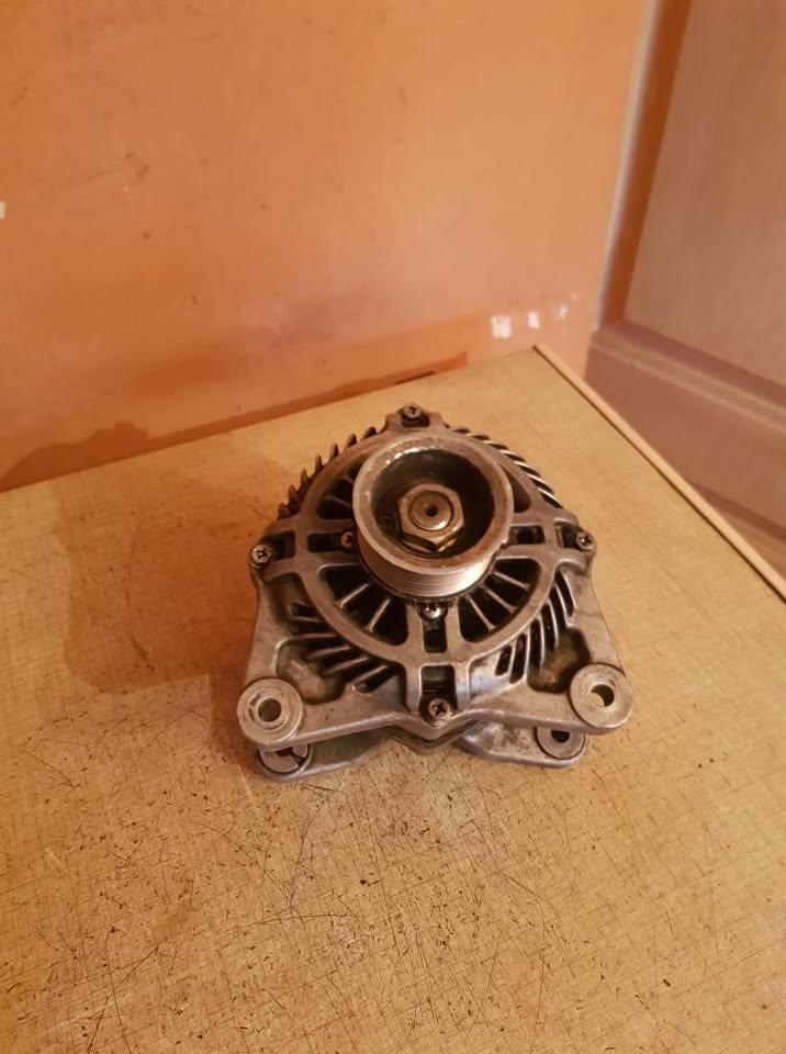 RENAULT OR NISSAN ALTERNATOR FORSALE
