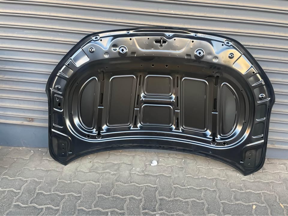 Kia Sonet bonnet - Private Seller Kia Sonet bonnet - Private Seller