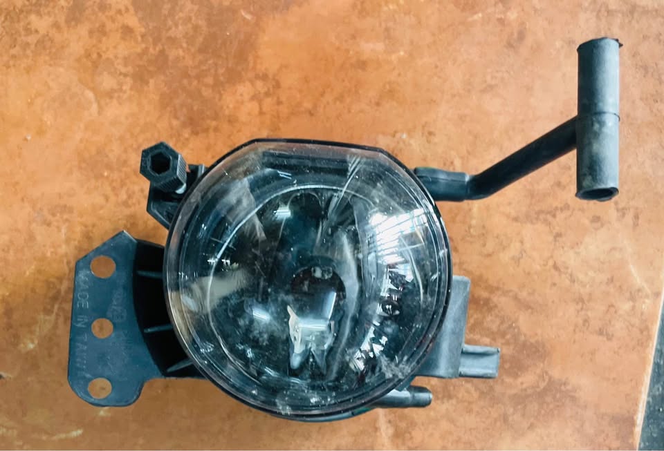 BMW E91 fog light - Private Seller BMW E91 fog light - Private Seller