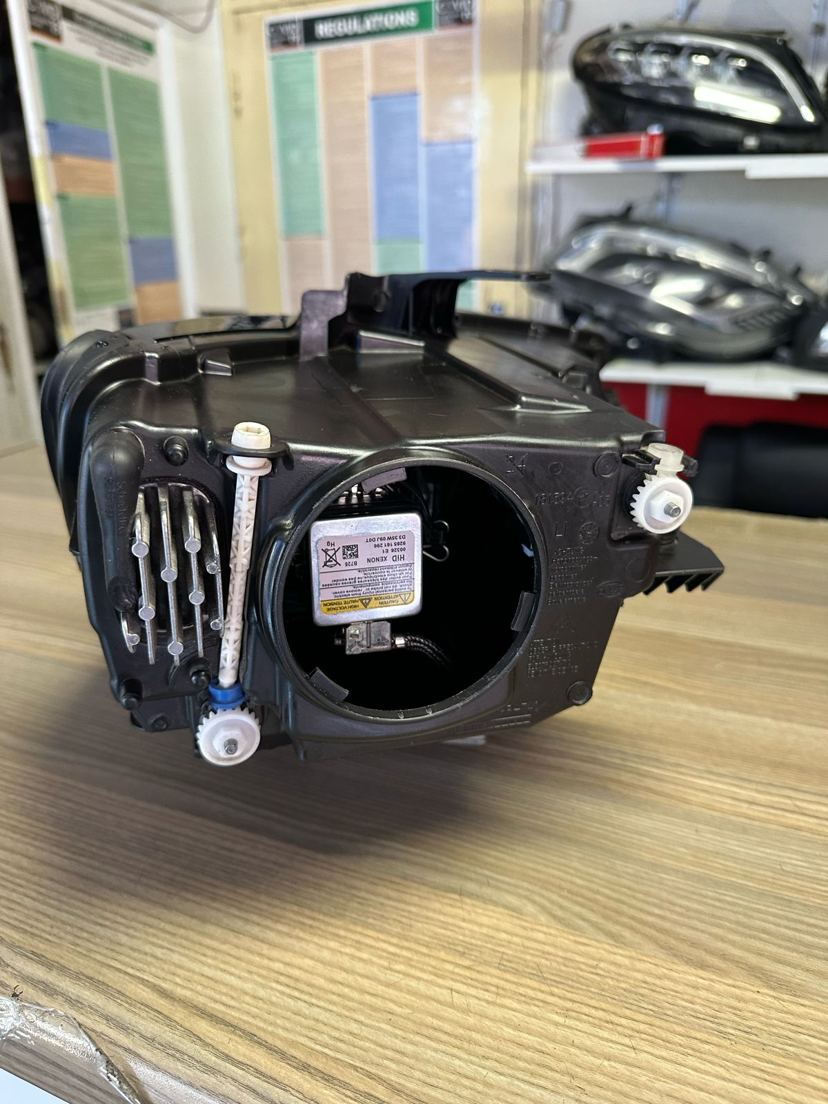 2016 AUDI A3 HEADLIGHT LEFTSIDE IN PRESTINE CONDITION FOR SALE - Private Seller 2016 AUDI A3 HEADLIGHT LEFTSIDE IN PRESTINE CONDITION FOR SALE - Private Seller