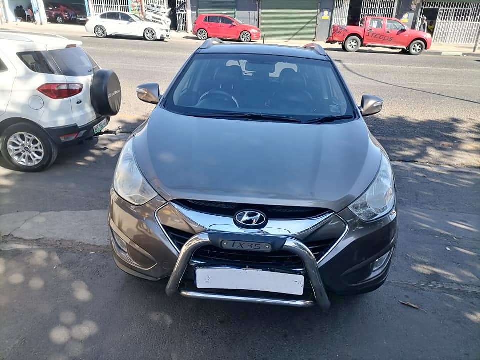 2011 Hyundai iX35 2.0 Automatic with a leather seat Spare key