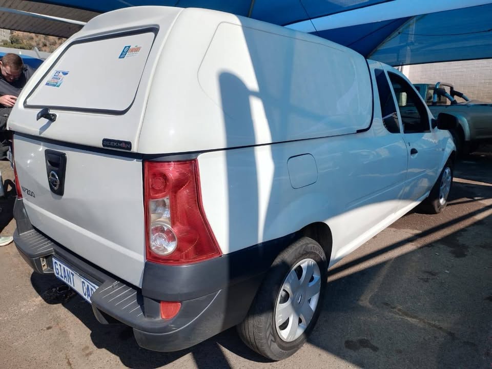 Nissan np200 1.6 2022