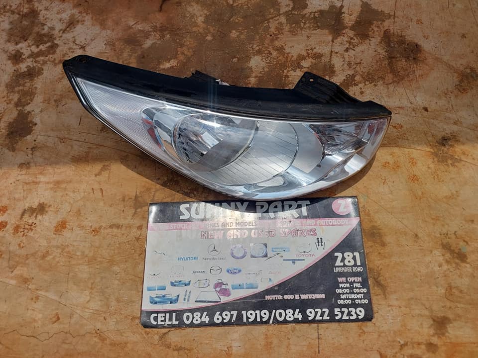 Hyundai ix35 Headlight - Private Seller Hyundai ix35 Headlight - Private Seller