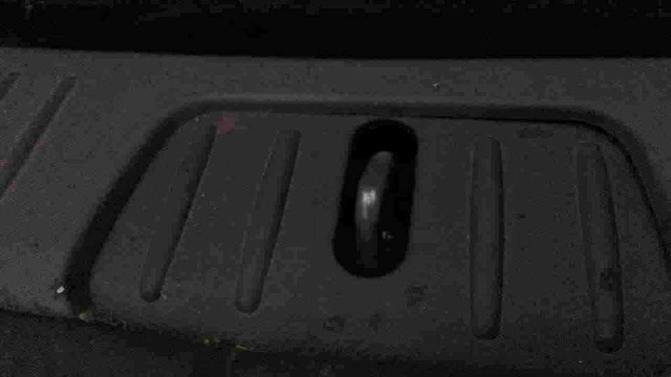 Chevrolet Captiva tailgate catch - Private Seller Chevrolet Captiva tailgate catch - Private Seller