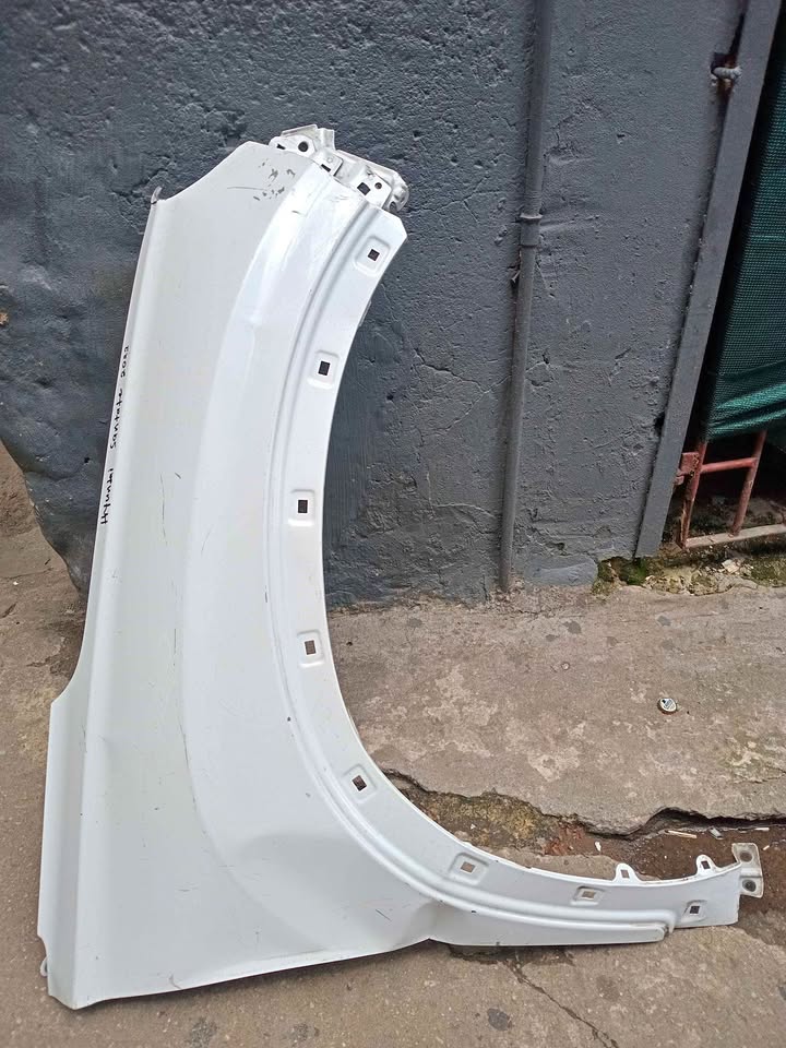 Hyundai santafe 2022 right side fender - Private Seller Hyundai santafe 2022 right side fender - Private Seller