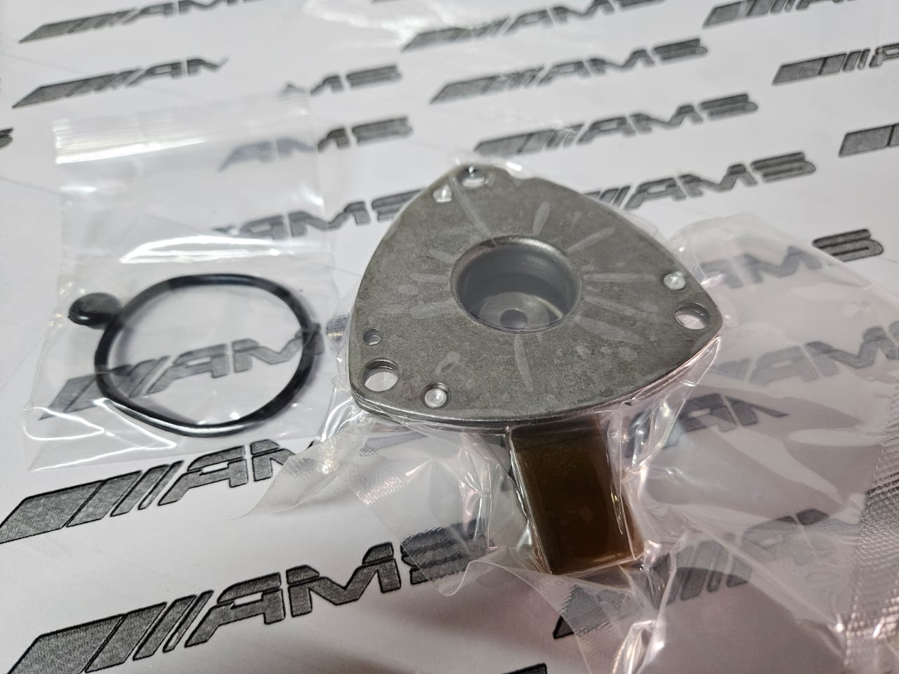 New M271 Cam Magnet - Private Seller