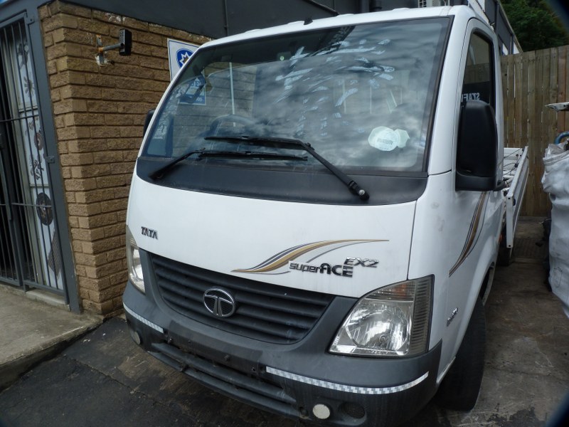 Tata Super Ace 1.4 EX2 DLS Manual White - 2017 STRIPPING FOR SPARES