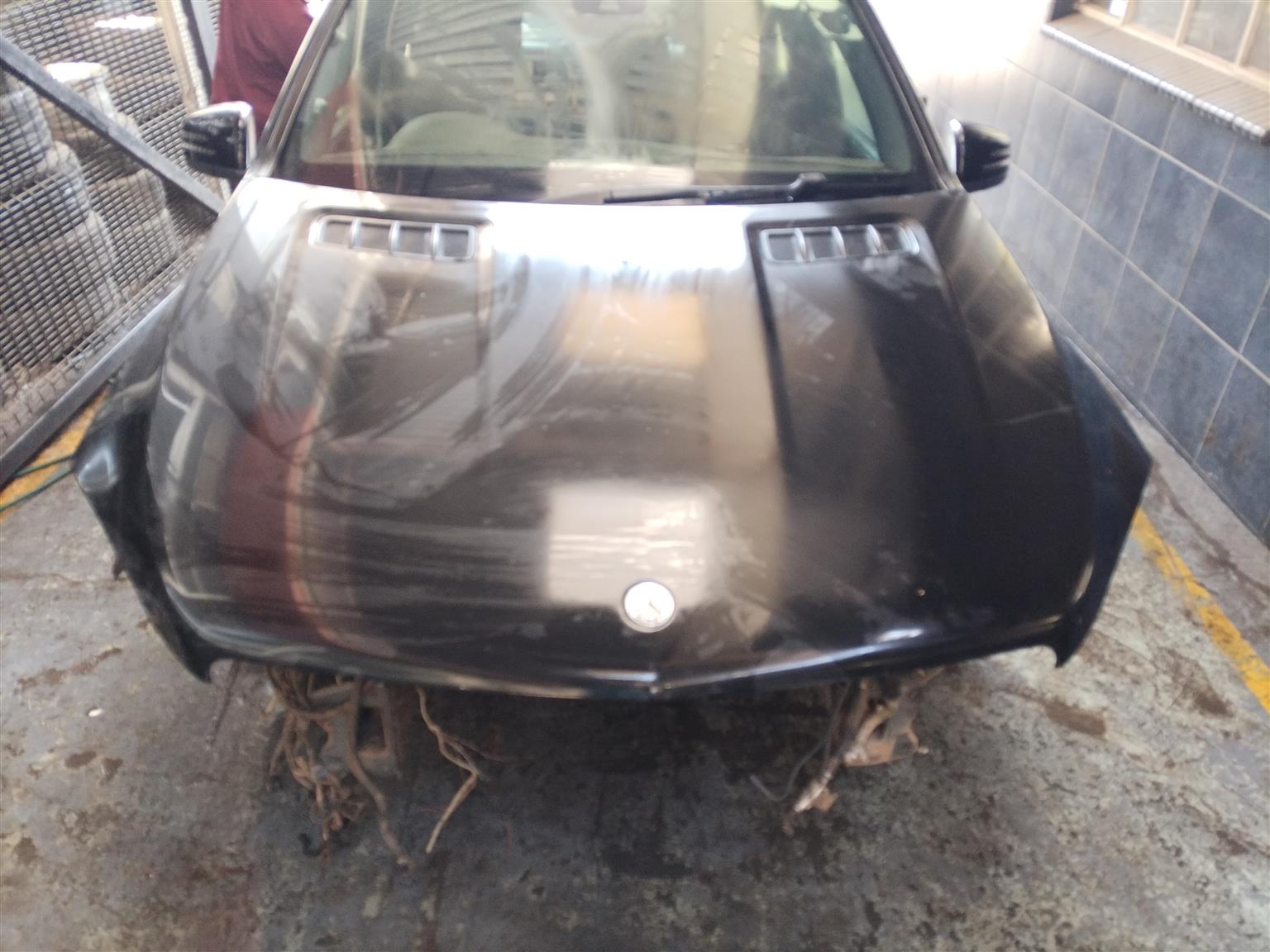 Mercedes-Benz ML63 AMG Bonnet Hood for sale used black - Private Seller Mercedes-Benz ML63 AMG Bonnet Hood for sale used black - Private Seller
