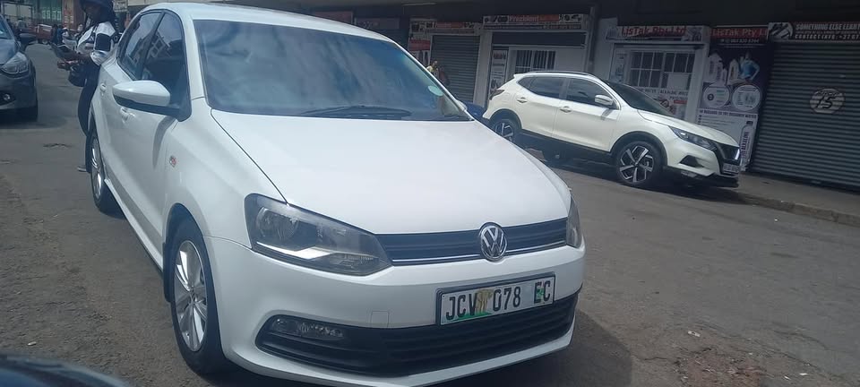 2018 POLO VIVO 1.4 PETROL, MANUAL TRANSMISSION, WHITE COLOUR, MILEAGE
