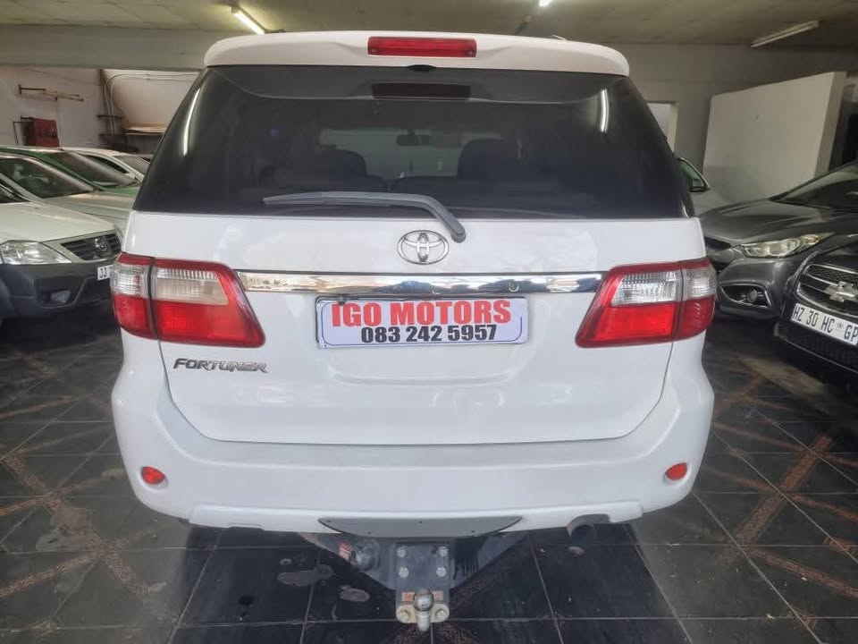 2011 Toyota Fortuner 3.0 D-4D Automatic 266000km R189500 Mechanically Perfect with Full Leather Seat