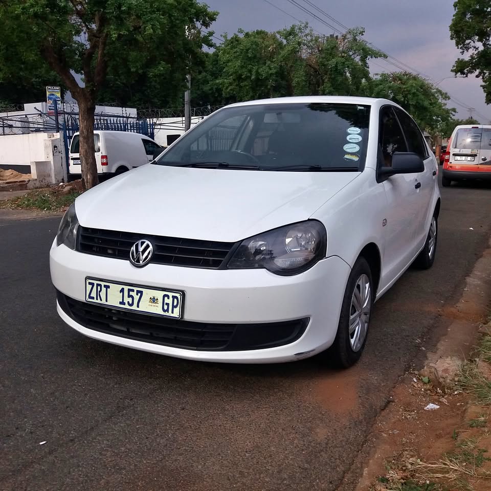 2010 VOLKSWAGEN POLO VIVO SEDAN