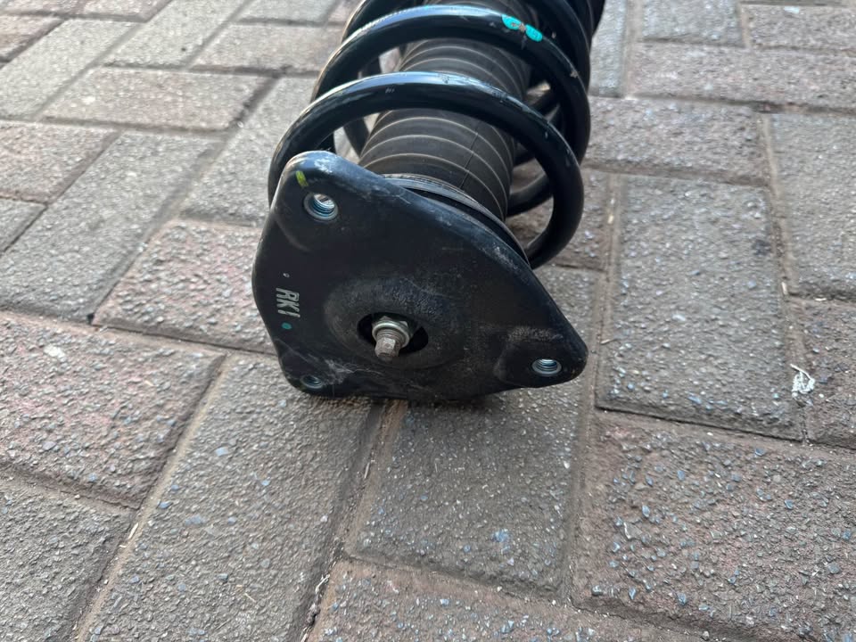 Haval Jolion Left Front Shock Absorber - Private Seller Haval Jolion Left Front Shock Absorber - Private Seller