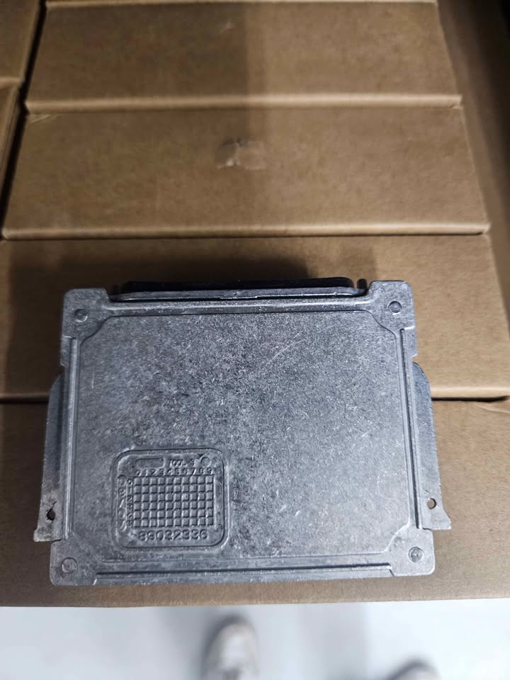 VW & Audi Headlight Ballast 4L0907391 - Private Seller VW & Audi Headlight Ballast 4L0907391 - Private Seller