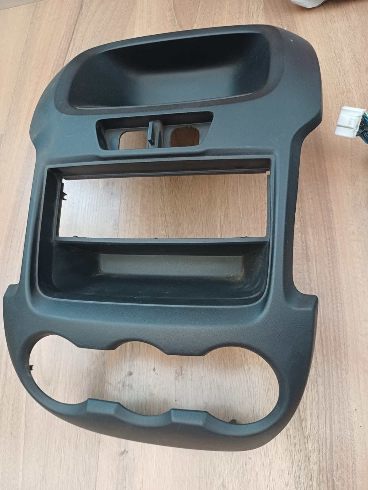 Ford Ranger Radio and face frame. Toyota Fortuner 3D4D uni-chip - Private Seller Ford Ranger Radio and face frame. Toyota Fortuner 3D4D uni-chip - Private Seller