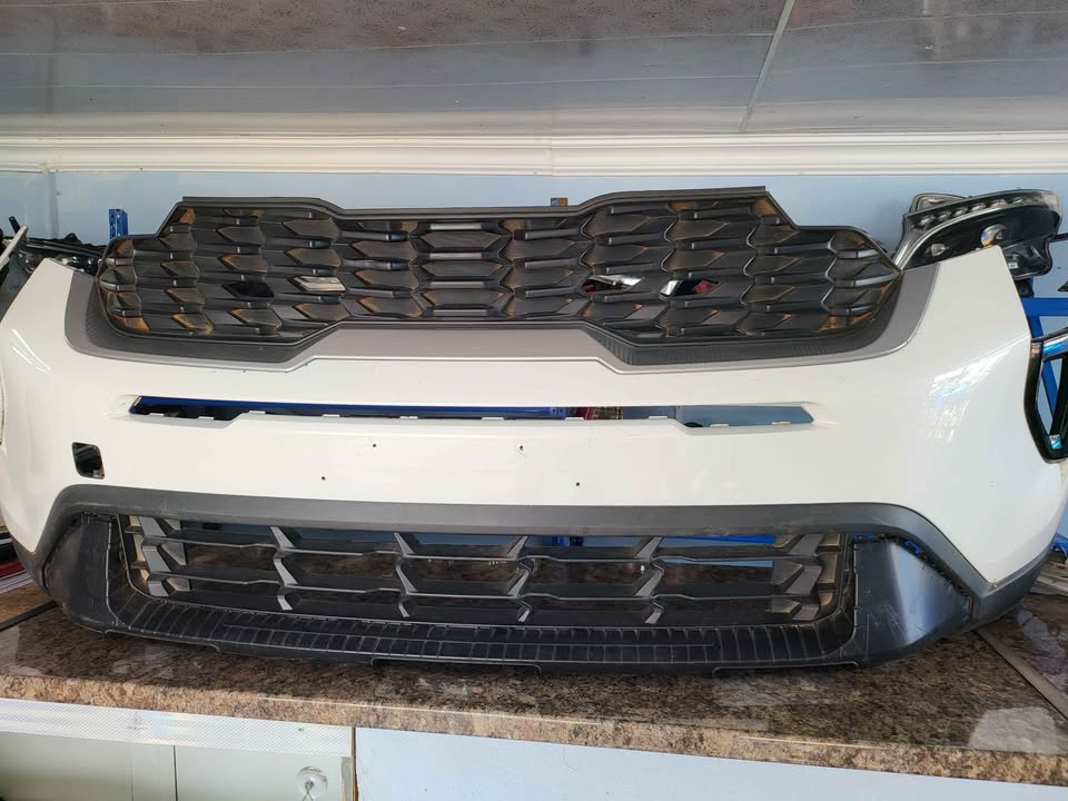 2025 Kia Sonet front bumper and grill for sale. - Private Seller 2025 Kia Sonet front bumper and grill for sale. - Private Seller