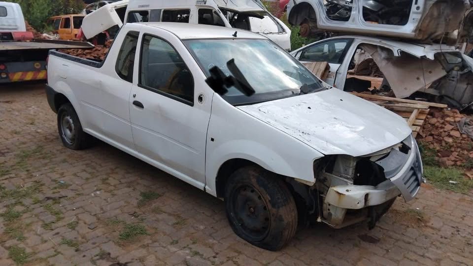2015 NISSAN NP200 8 VALVE SPARES - Private Seller 2015 NISSAN NP200 8 VALVE SPARES - Private Seller
