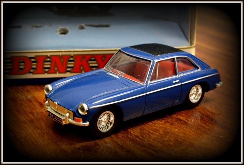 MGB GT 1965 dinky MGB GT 1965 dinky