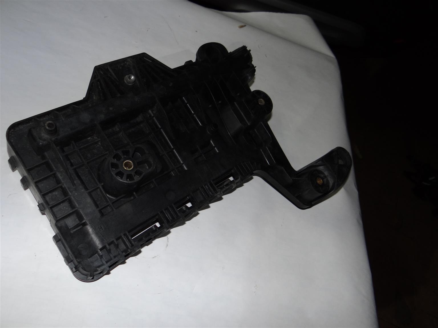VW Scirocco battery holder