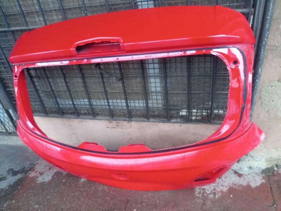 Opel Astra j tailgate - Private Seller Opel Astra j tailgate - Private Seller