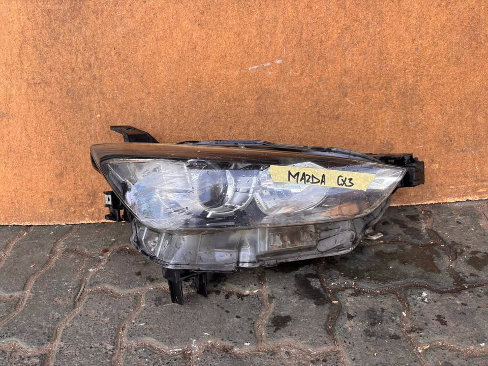 Mazda CX3 Headlight - Private Seller Mazda CX3 Headlight - Private Seller