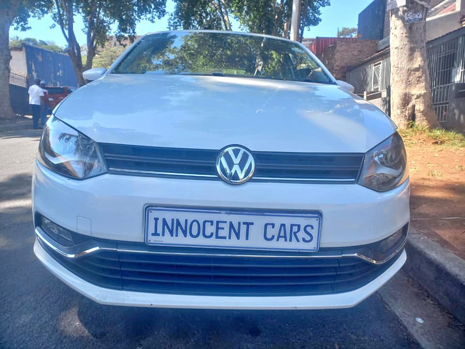 2011 VW POLO 6 HATCHBACK 1.4 PETROL, MANUAL, WHITE COLOR, MILEAGE 82000KMS