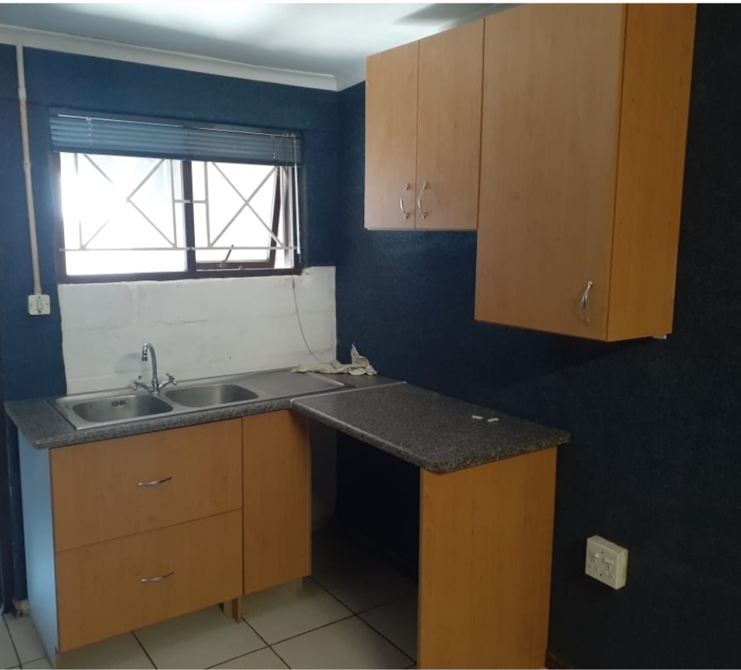 Kitchen Cupboards Brand new Never Used Junk Mail