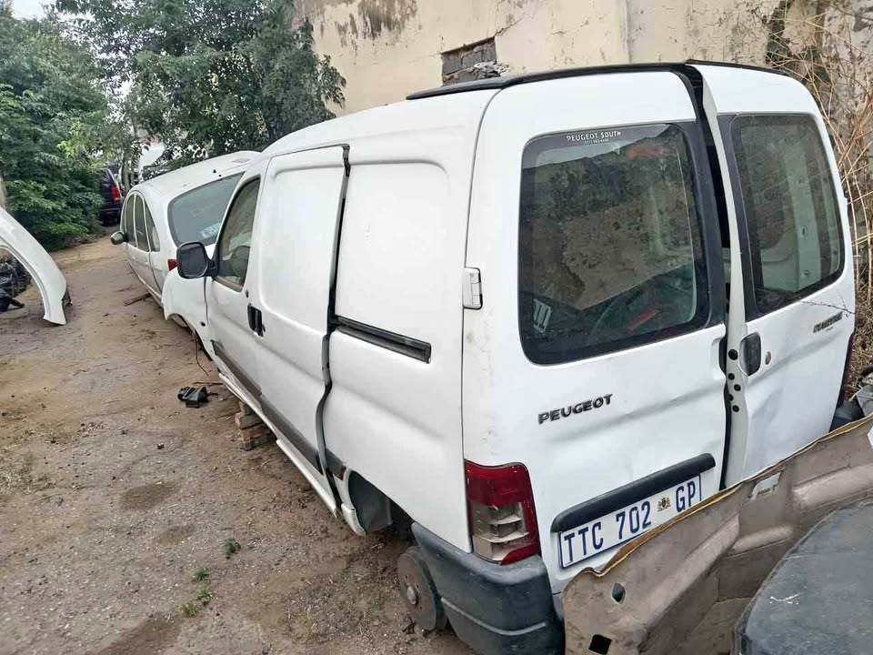 Peugeot partner Stripping For Spares