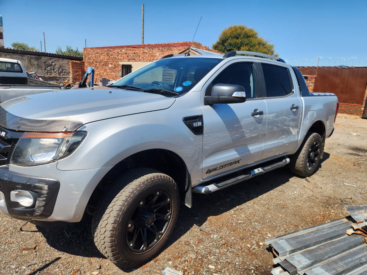 2014 Ford Ranger DC 3.2 Wiltrack Automatic stripping - Private Seller 2014 Ford Ranger DC 3.2 Wiltrack Automatic stripping - Private Seller