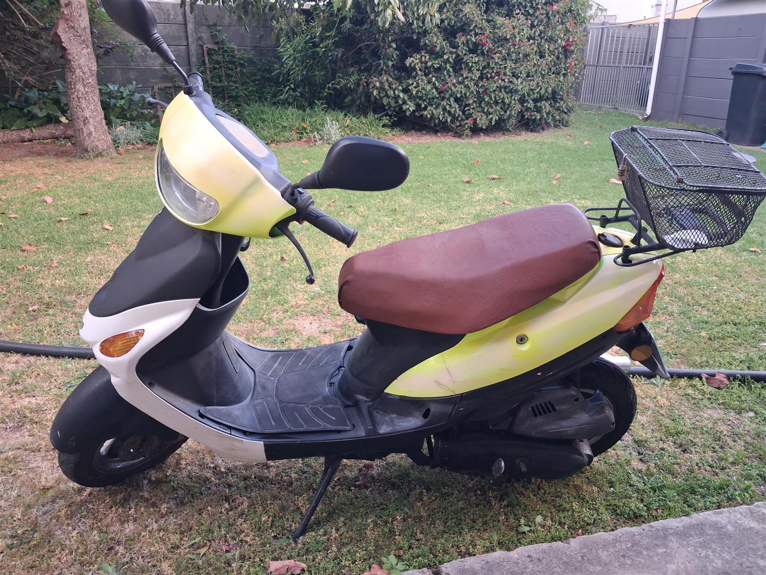 125cc Zest scooter - Private Seller