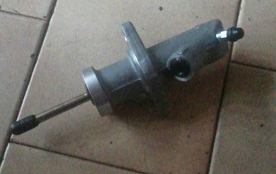 BMW 3series E36 90- clutch slave cylinder - Private Seller BMW 3series E36 90- clutch slave cylinder - Private Seller
