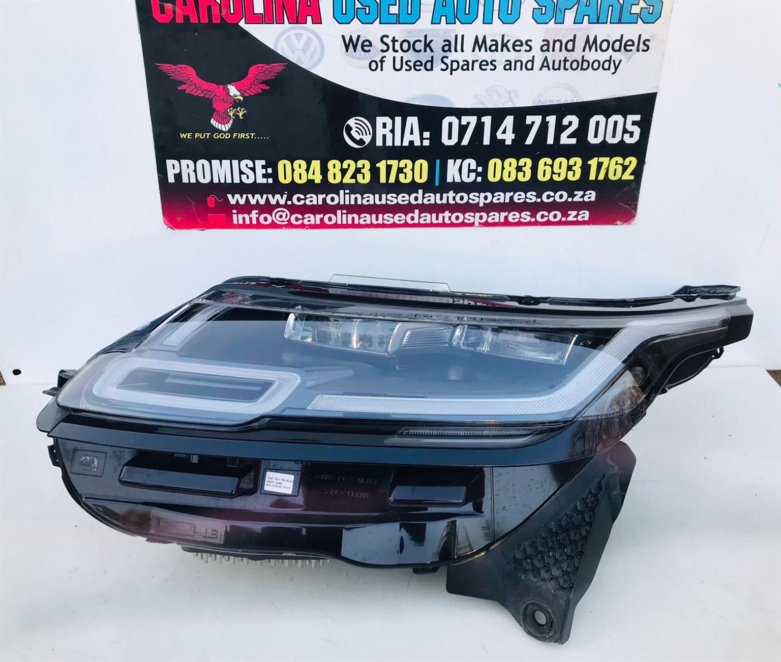Land Rover Velar L560 left side full LED headlight (double beam) - Private Seller Land Rover Velar L560 left side full LED headlight (double beam) - Private Seller
