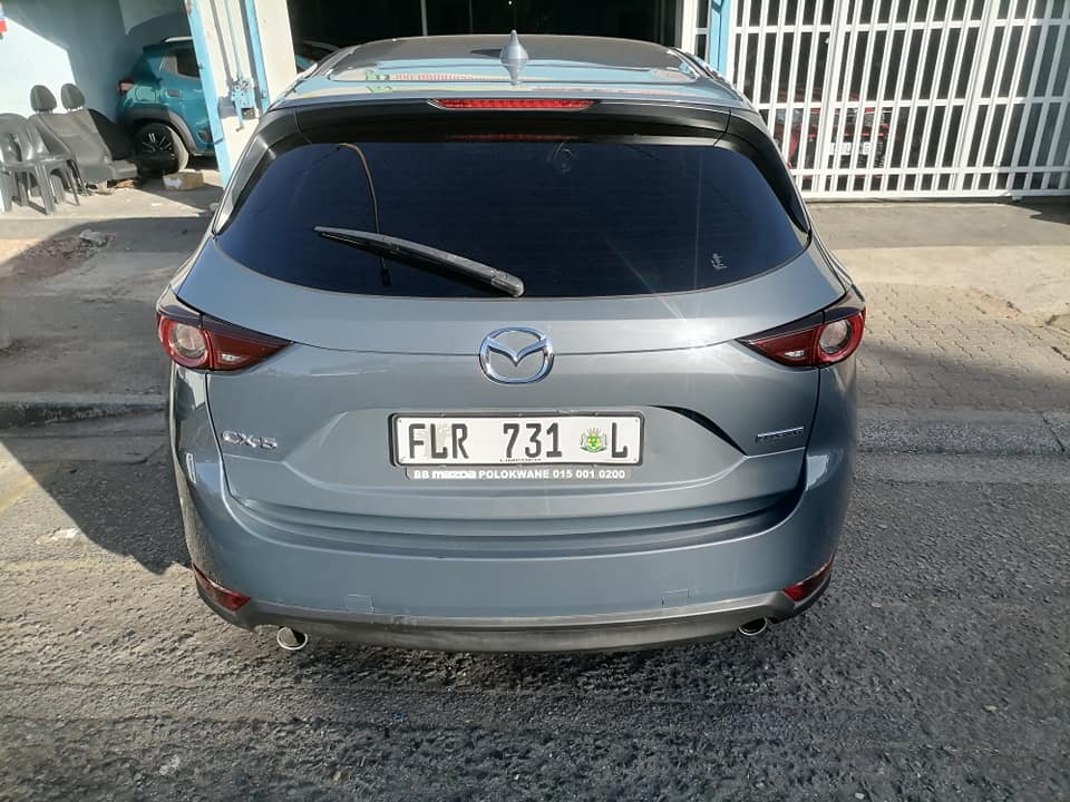 2020 Mazda CX - 5 2.0 SkyActive Technology SUV with a leather seat and Service book