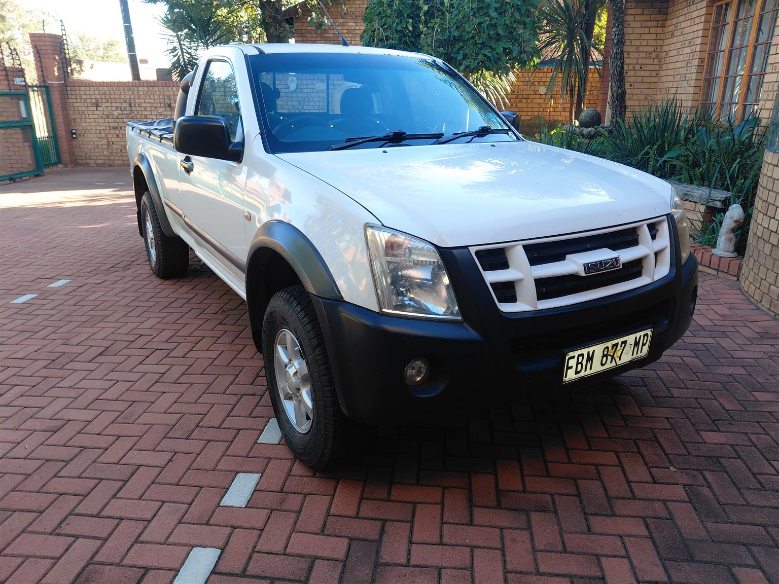 Used 2009 Isuzu KB 240 LE - Private Seller Used 2009 Isuzu KB 240 LE - Private Seller