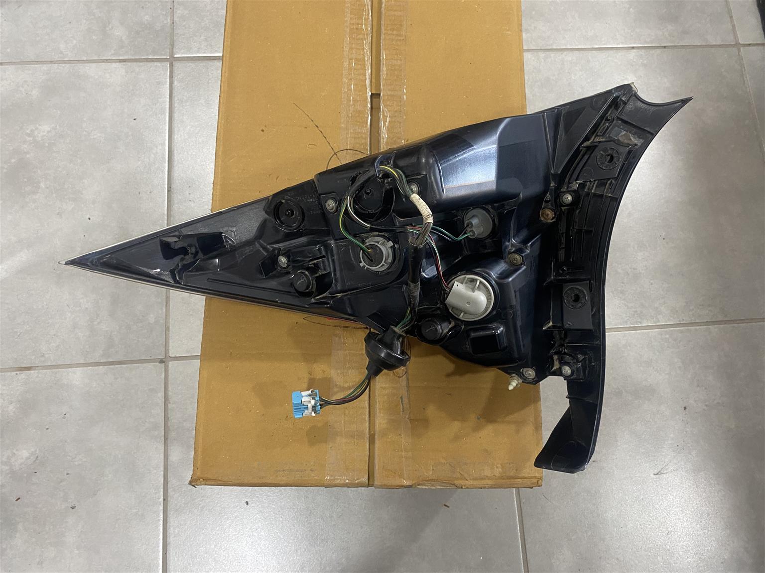 2013 HONDA CR-Z LED TAIL LIGHT LEFT SIDE FOR SALE. IN PRISTINE CONDITION - Private Seller