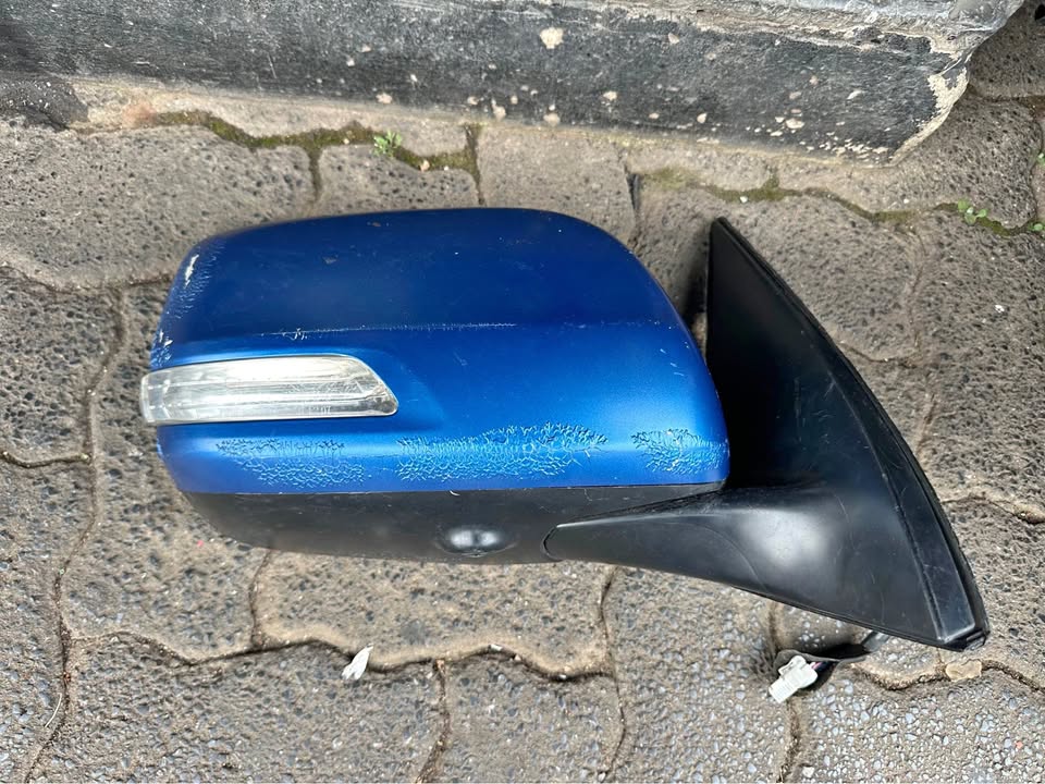 Toyota Prado right side mirror with camera - Private Seller Toyota Prado right side mirror with camera - Private Seller