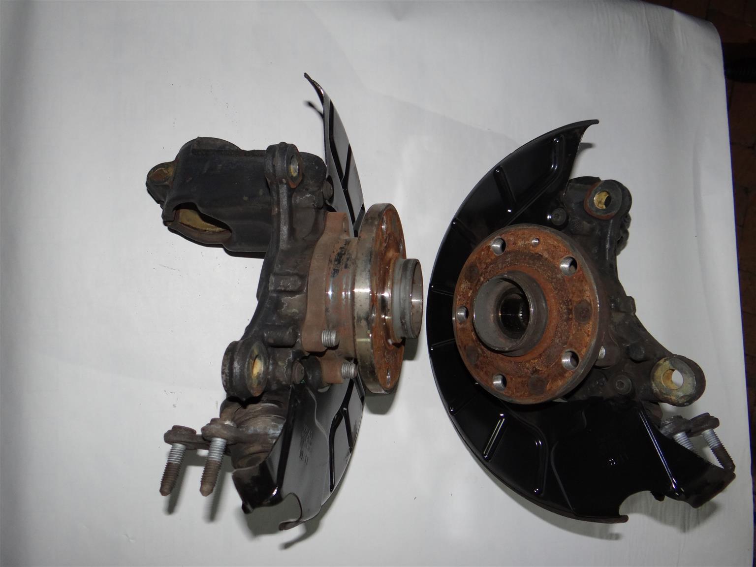 VW / Audi - wheel hub / assembly / wheel bearings – Front