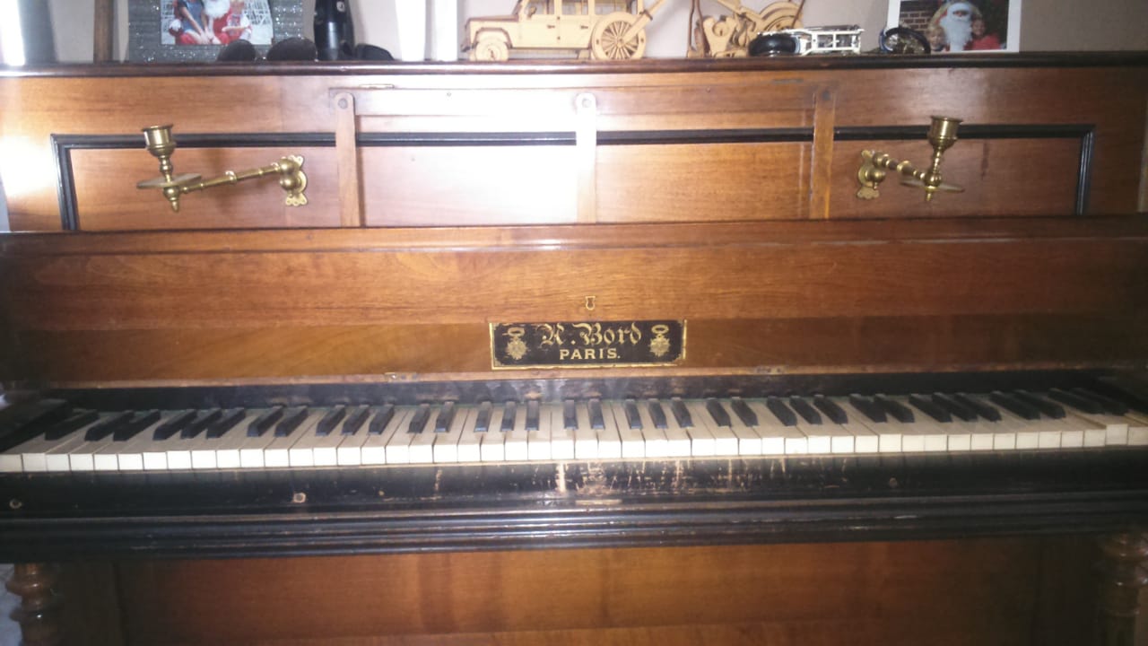 Piano Antique / Cottage Upright 1892