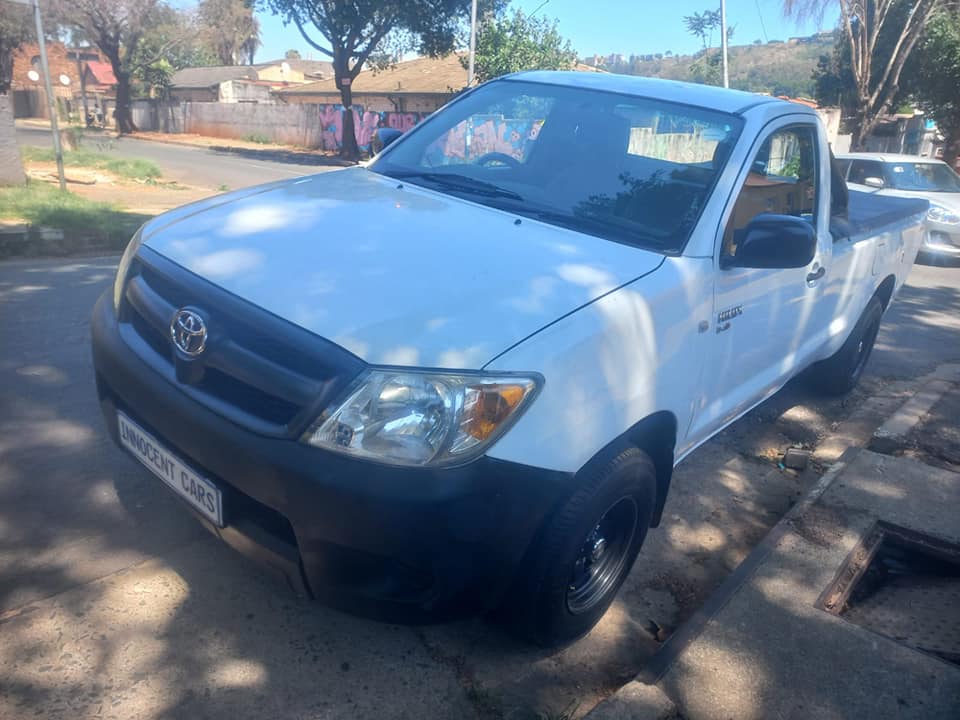 2005 TOYOTA HILUX S-CAB 2.5 D4D DIESEL, MANUAL, WHITE COLOR, 98000KM