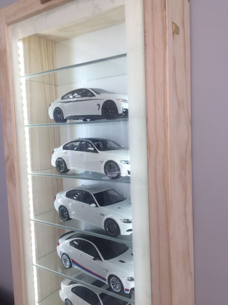 Model Cars Display Cabinets Dust Proof Junk Mail