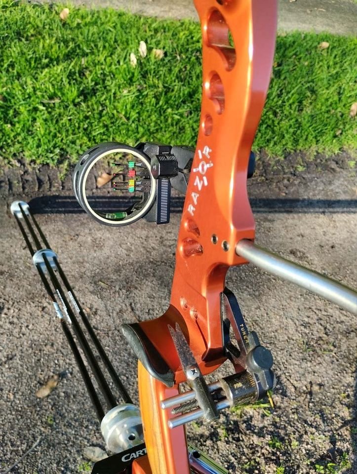 Martin Razor X Compound Bow | Junk Mail Marketplace