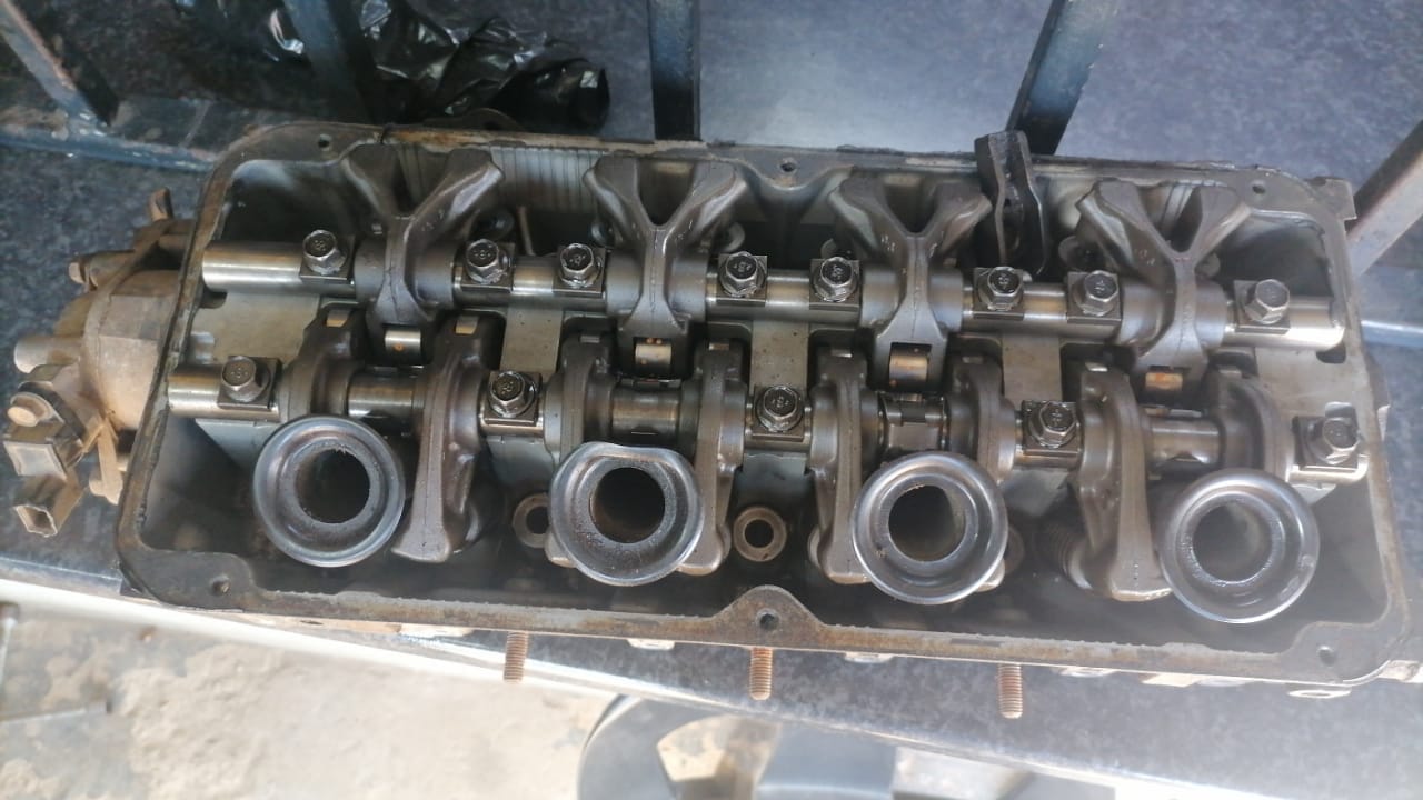 Mitsubishi 4g64 Complete Head - Private Seller