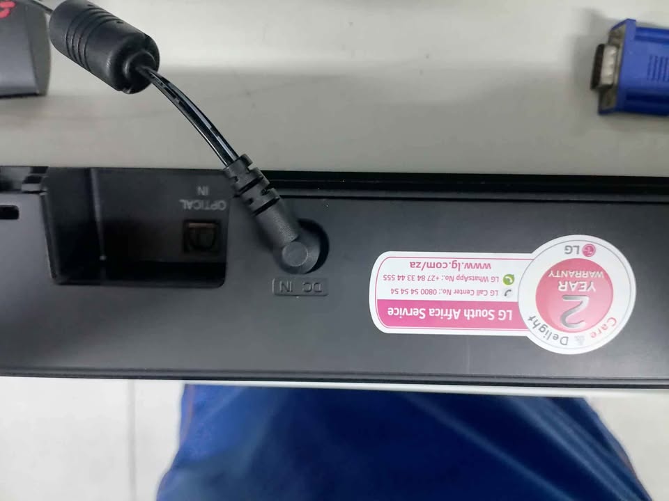 LG SN4 SOUNDBAR WITH SUB