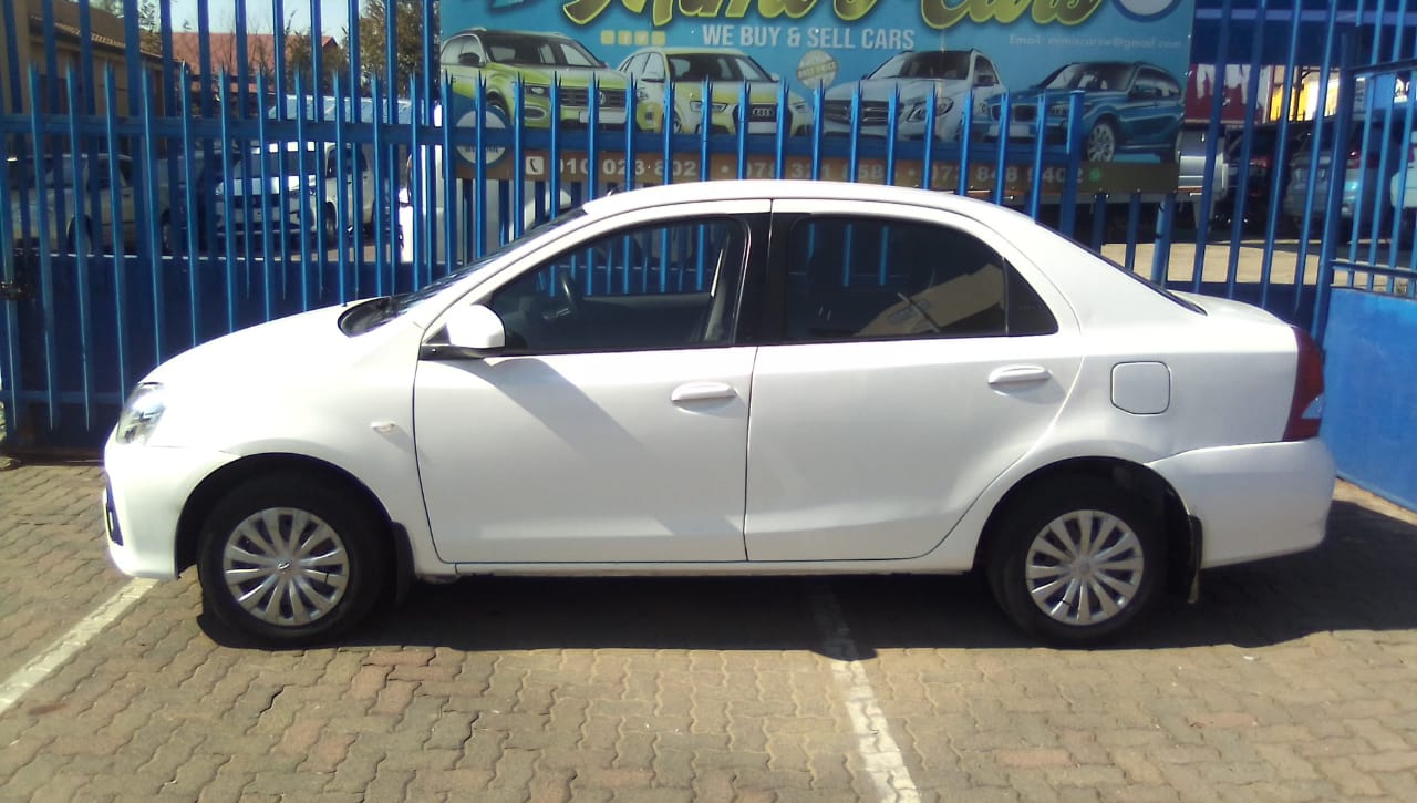 2019 toyota Etios 1.5 Xi MANUAL Petrol