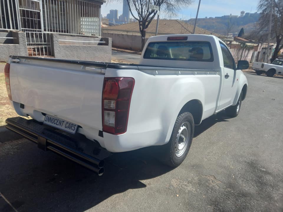2019 ISUZU DMAX 250C ENGINE DIESEL, S/C FLEETSIDE, MANUAL, WHITE COLOR, MILEAGE