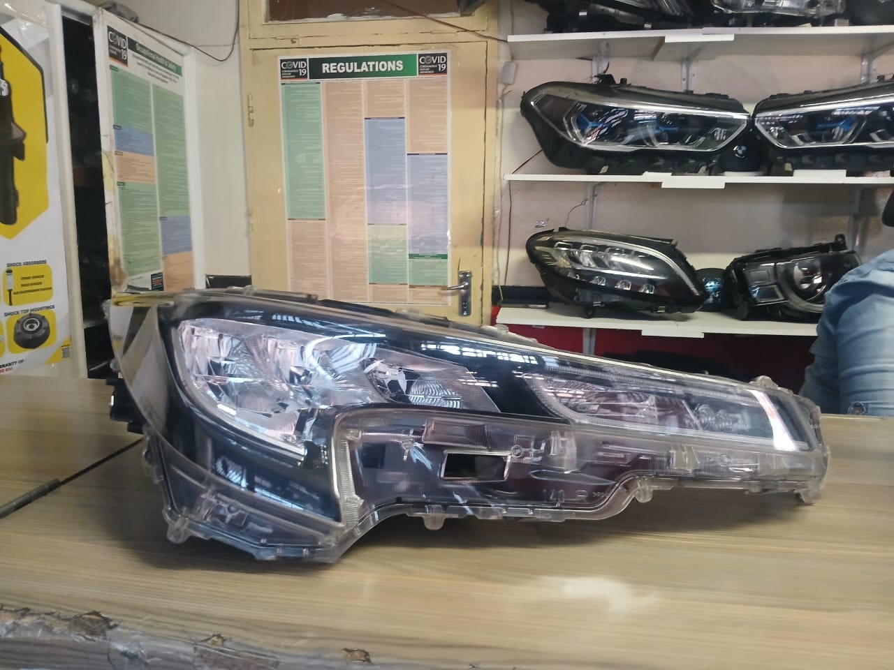 2023 TOYOTA COROLLA LED HEADLIGHT RIGHTSIDE - Private Seller 2023 TOYOTA COROLLA LED HEADLIGHT RIGHTSIDE - Private Seller